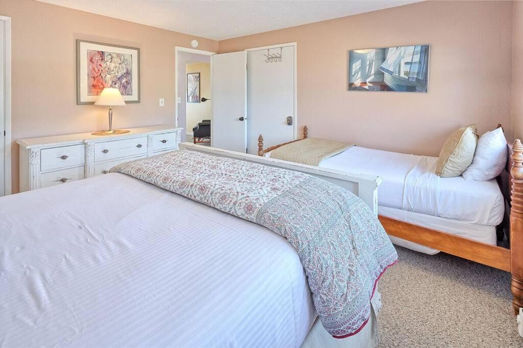 Ocean View Village Condo With Trails To Beaches ترينيداد المظهر الخارجي الصورة