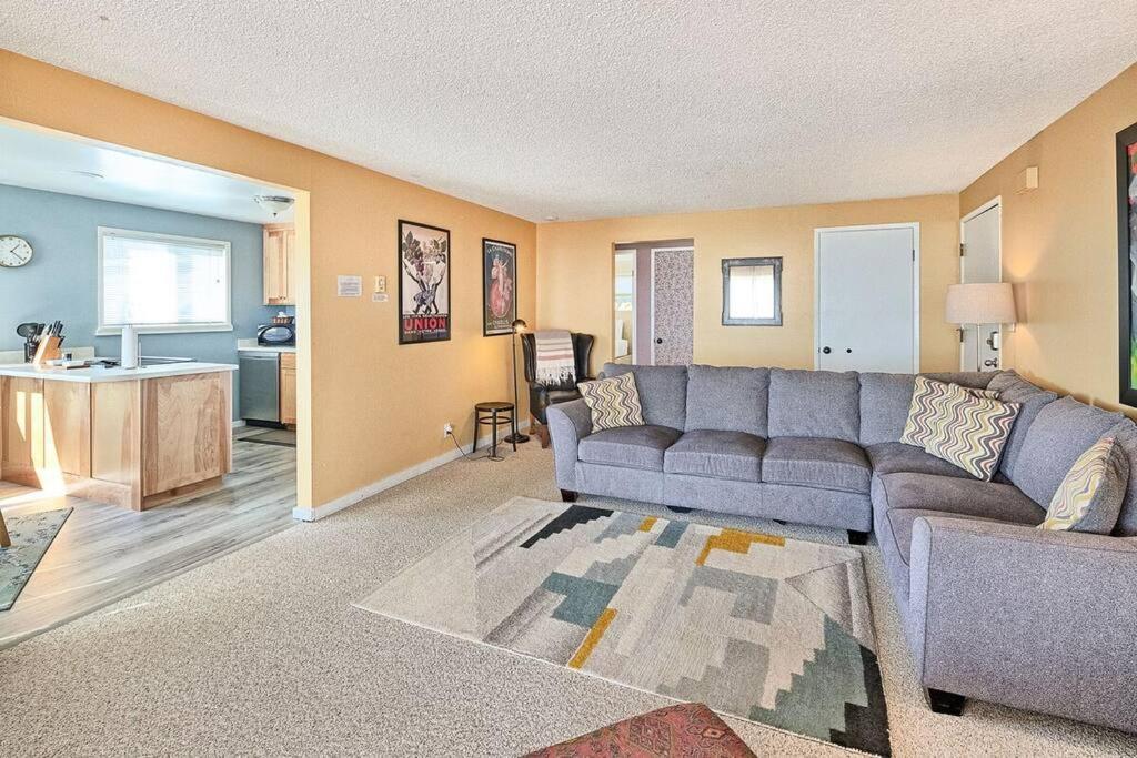 Ocean View Village Condo With Trails To Beaches ترينيداد المظهر الخارجي الصورة